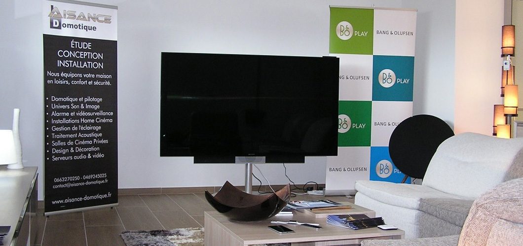 BEOVISION AVANT 75" sur pied motorisé